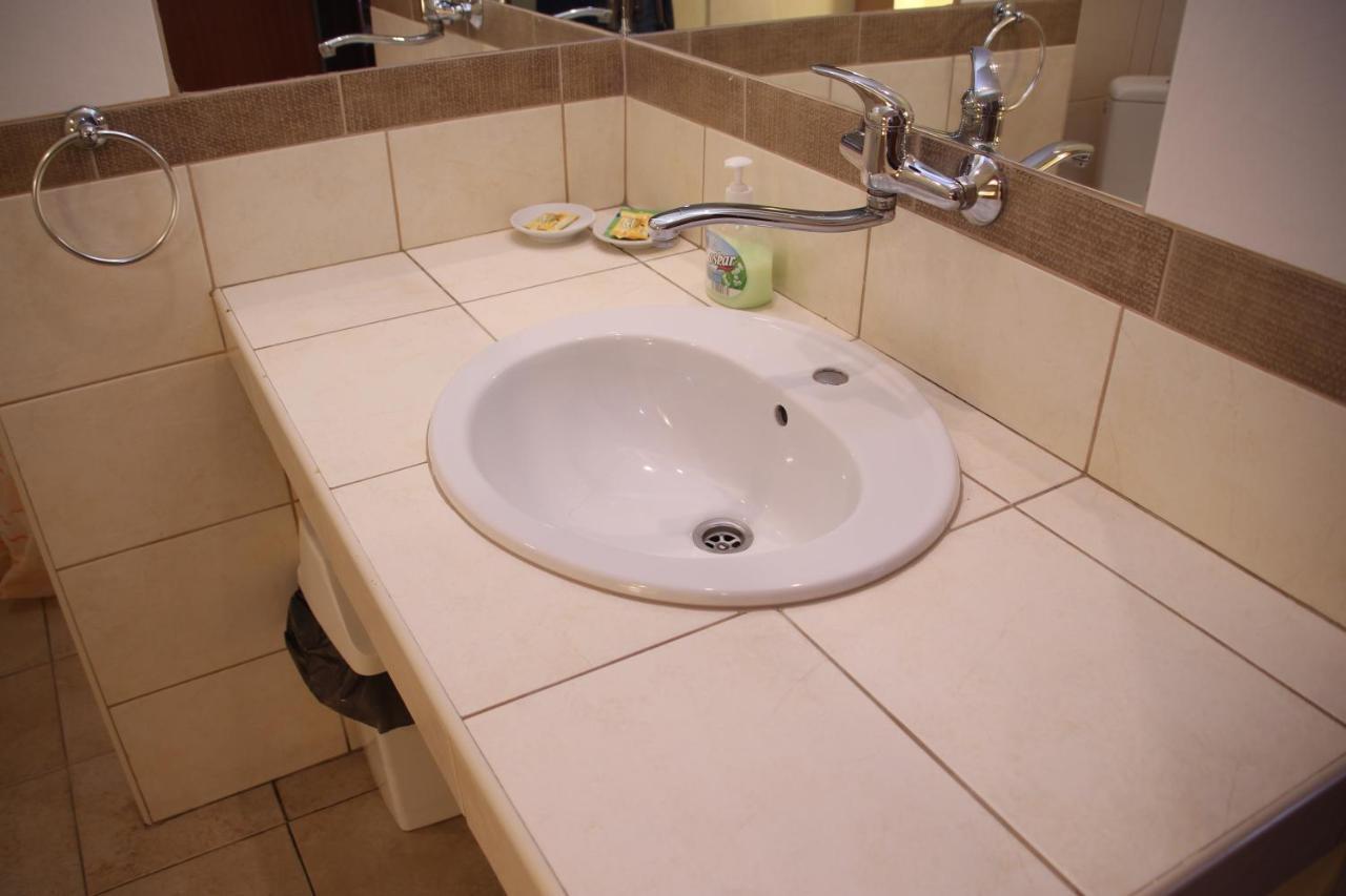 Zajazd Pod Kominkiem - Brzoza Kolo Torunia Ngoại thất bức ảnh